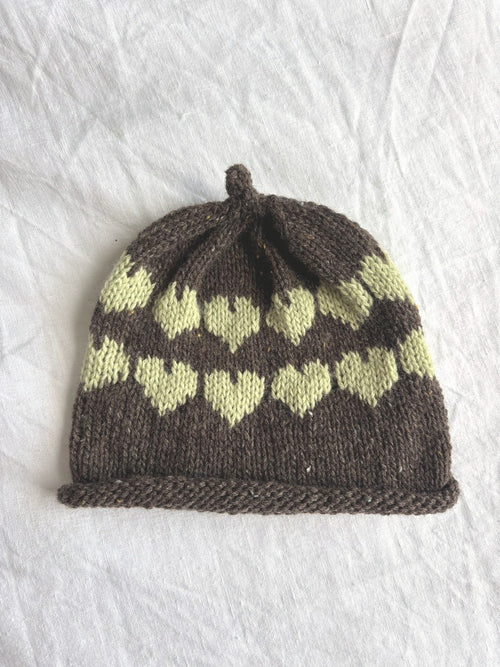 Älskling in brown and pistachio, hand-knitted cashmere baby hat