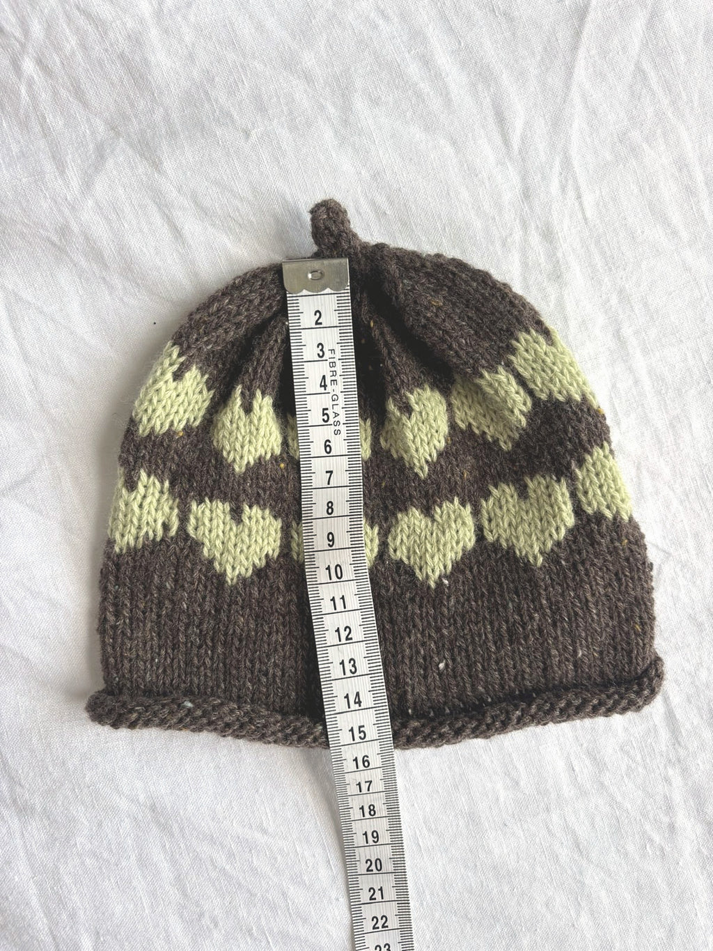Älskling in brown and pistachio, hand-knitted cashmere baby hat