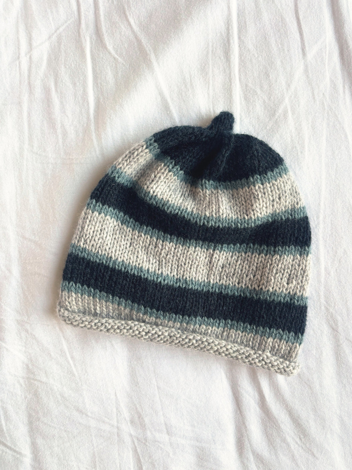 Godis in navy, light blue and grey, hand-knitted cashmere baby hat