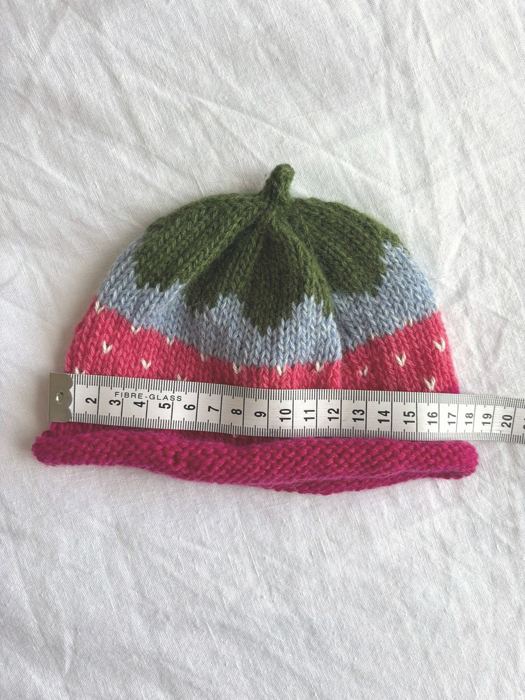 Smultron in pink and baby blue, hand-knitted cashmere baby hat
