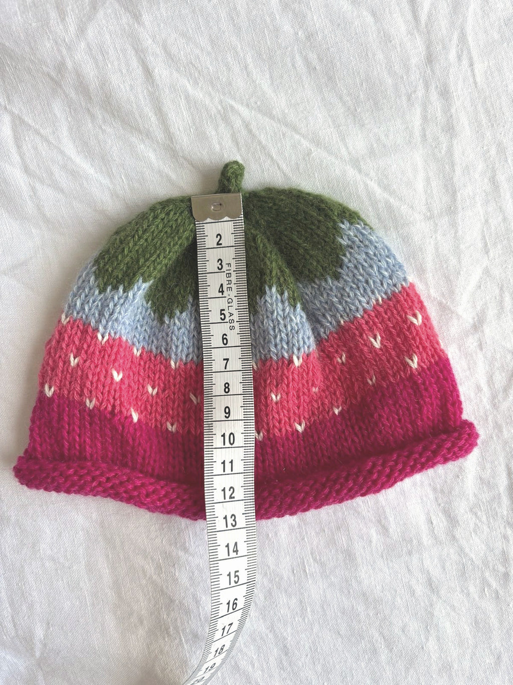 Smultron in pink and baby blue, hand-knitted cashmere baby hat
