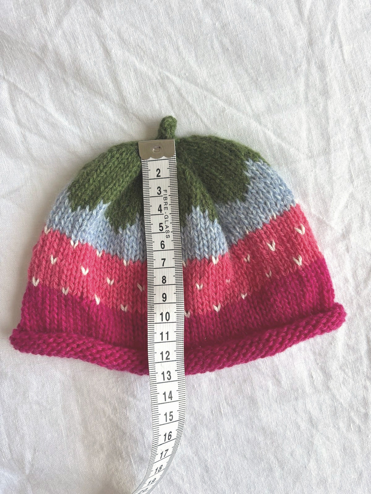 Smultron in pink and baby blue, hand-knitted cashmere baby hat