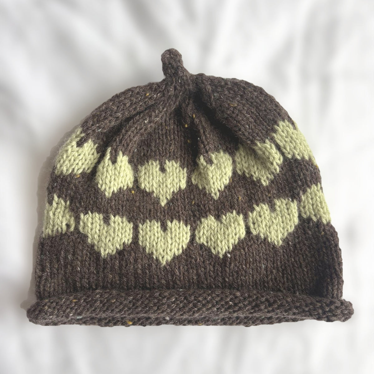Lilla Frö Smultron strawberry baby hat